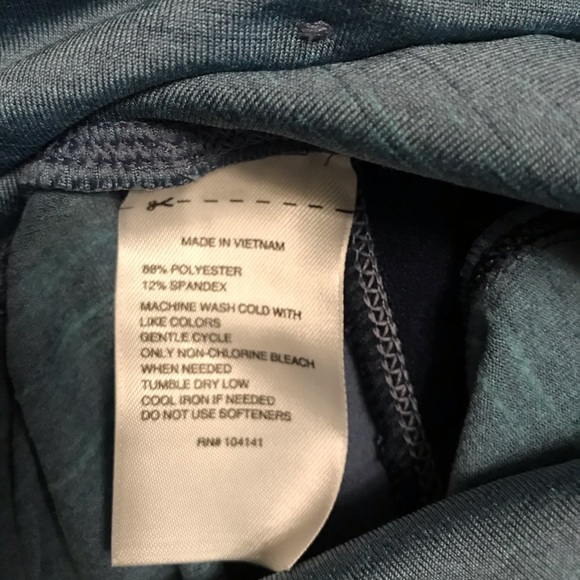 EUC Reebok capris XL - Picture 5 of 8